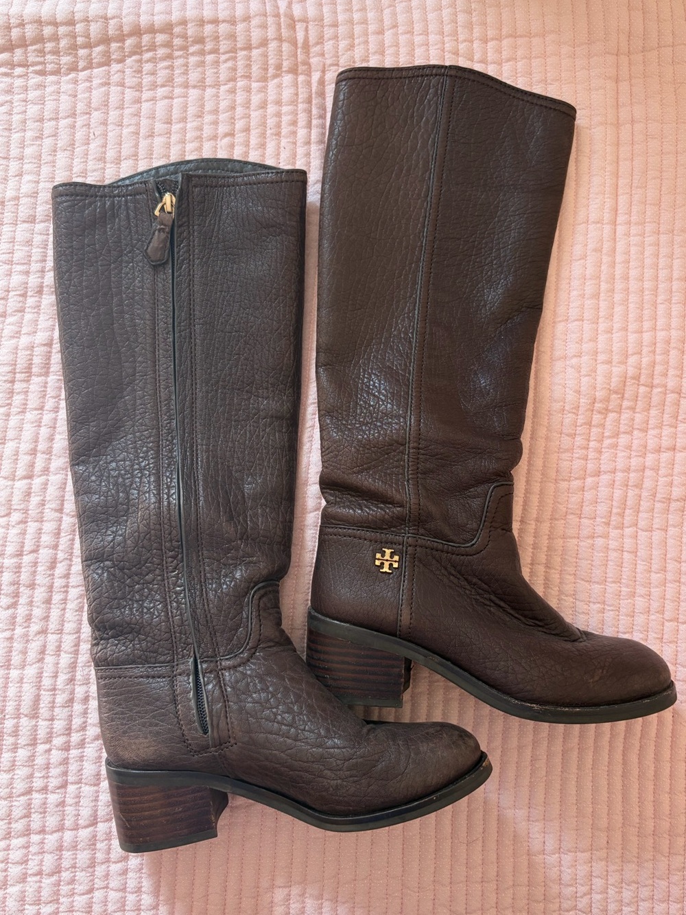 Tory Burch pebble leather boots size 5